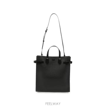 Valentino �߷�Ƽ�� ����ٴ� Antibes medium tote bag in grained leather 1213981�߷�Ƽ�� ����ٴ� Antibes medium tote bag in grained l