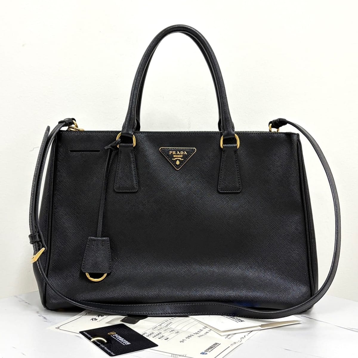 PRADA ����� ���ǾƳ� ���� ��Ʈ�� ��������� ���ǾƳ� ���� ��Ʈ�� ����
