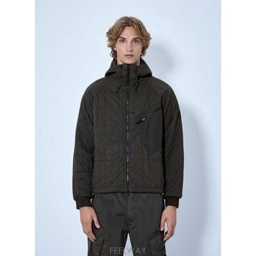 Stone Island 26 FW ������Ϸ��� ���� ��Ƽ�� �ĵ� ��Ŷ L2S154100015 S0418 V0078 TP876276726 FW ������Ϸ��� ���� ��Ƽ�� �ĵ� ��Ŷ L2S154100015 
