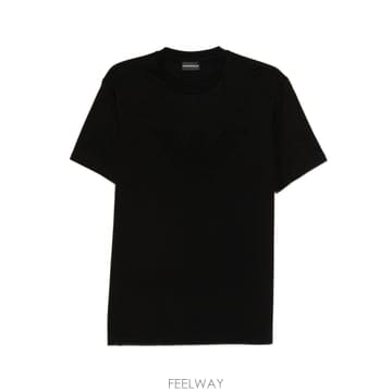 26SS 엠프리오 아르마니 블랙 Crew 넥 T 셔츠 with tone on tone 로고 on the fr