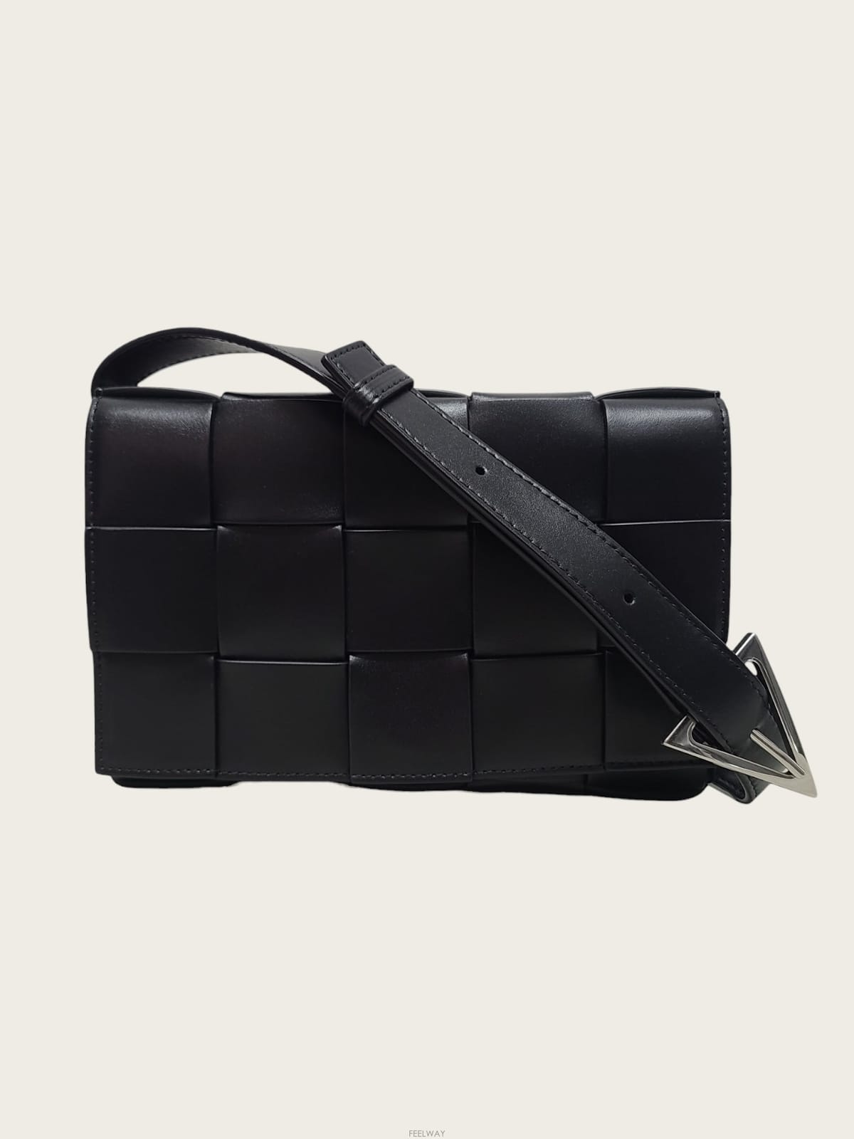 Bottega Veneta [�߰���ǰ/���̽���] ���װ�����Ÿ ���� �з�Ŷ ���� ���� ��Ʈ��ġ���� ���� ī��Ʈ��[�߰���ǰ/���̽���] ���װ�����Ÿ ���� �з�Ŷ ���� ����