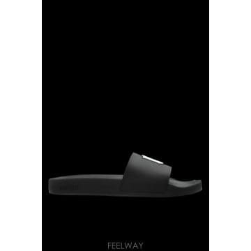 Amiri 26FW AMIRI Rubber flip flops with �ΰ� AMCSCA10140001 TP57656926FW AMIRI Rubber flip flops with �ΰ� AMCSCA10140001 
