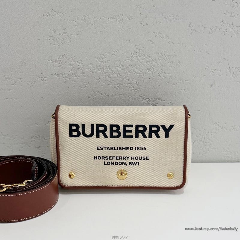 Burberry ������ ȣ���丮 ����Ʈ ���� ��ư ĵ���� ũ�ν��� 8026608������ ȣ���丮 ����Ʈ ���� ��ư ĵ���� ũ�ν��� 80266