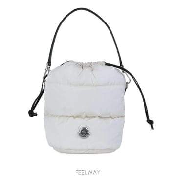 Moncler 26 FW ��Ŭ���� Caradoc water repellent bucket bagcaradoc water r26 FW ��Ŭ���� Caradoc water repellent bucket bagcarad