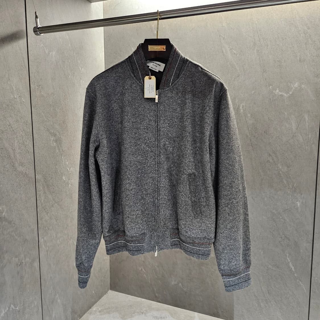 Thom Browne ����� ��Ʈ������ ��Ƽġ �� ������������� ��Ʈ������ ��Ƽġ �� ��������