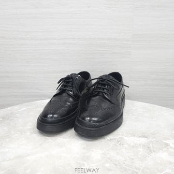 [럭스유] 6.5 / 프라다 블랙 브러쉬드 레더 더비 슈즈 로퍼 2EE312