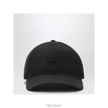 인더샵 JW ANDERSON JW 앤더슨 블랙 볼 캡