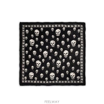 인더샵 Alexander McQUEEN 알렉산더 맥퀸 블랙 스카프