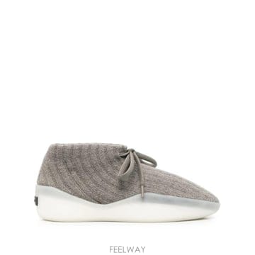 인더샵 FEAR OF GOD 피어오브갓 그레이 스니커즈