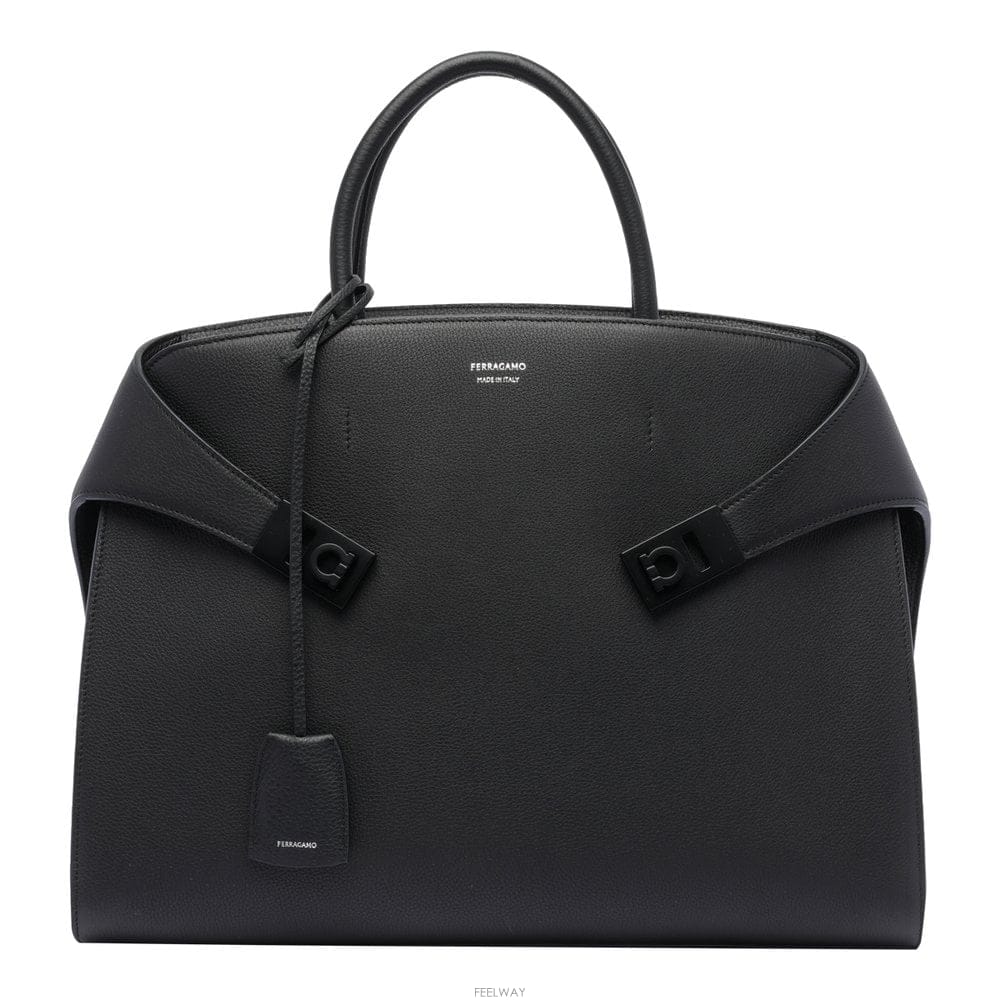Ferragamo 26 F/W ��󰡸� HUG ����Ͻ� �� 779072/241683NE B001226298126 F/W ��󰡸� HUG ����Ͻ� �� 779072/241683NE B00122