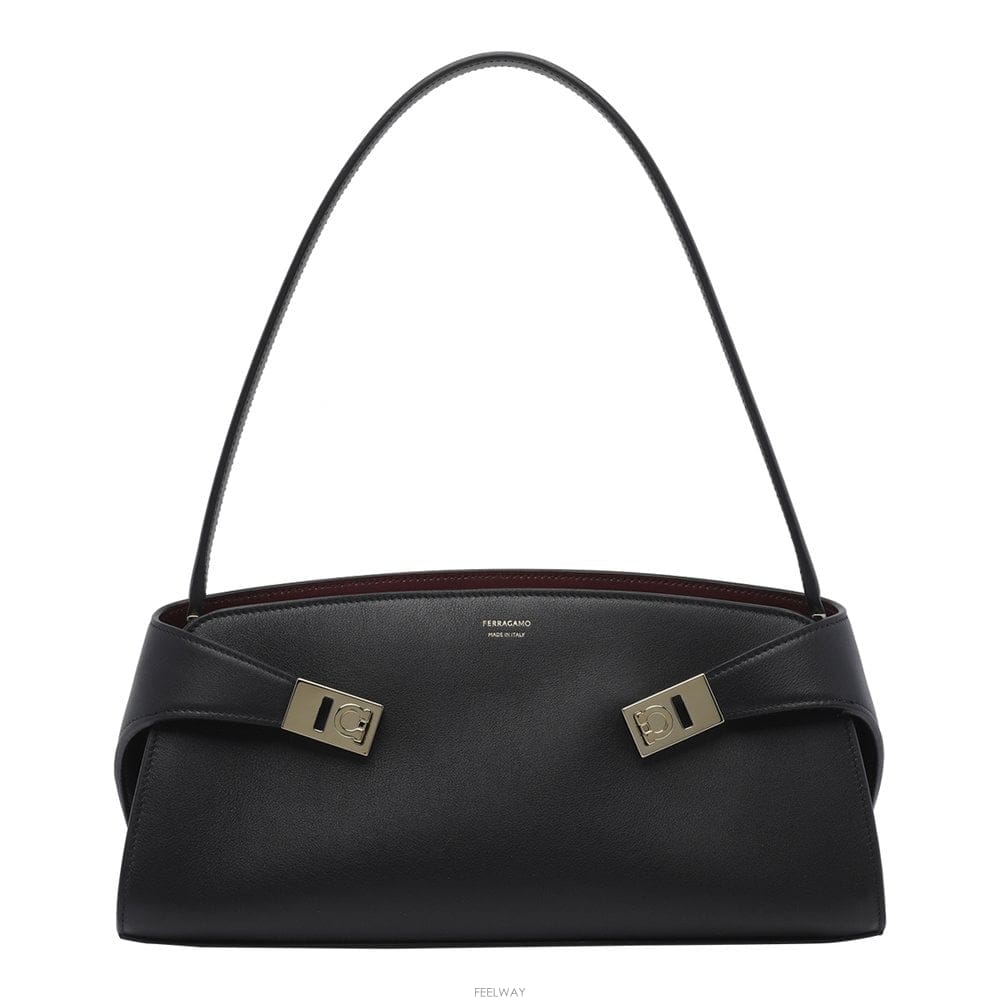 Ferragamo 26 F/W ��󰡸� �̽�Ʈ����Ʈ HUG ��� �� 795208/21A B001226303226 F/W ��󰡸� �̽�Ʈ����Ʈ HUG ��� �� 795208/21A B0