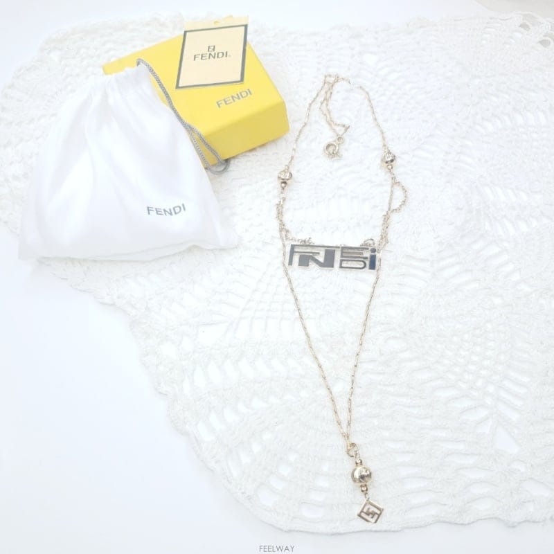 FENDI FENDI ��� FF�ΰ� �̴ϼ� 2�� ���̾�� ü�� ����� ���ٸ���� A201FENDI ��� FF�ΰ� �̴ϼ� 2�� ���̾�� ü�� ����� ����