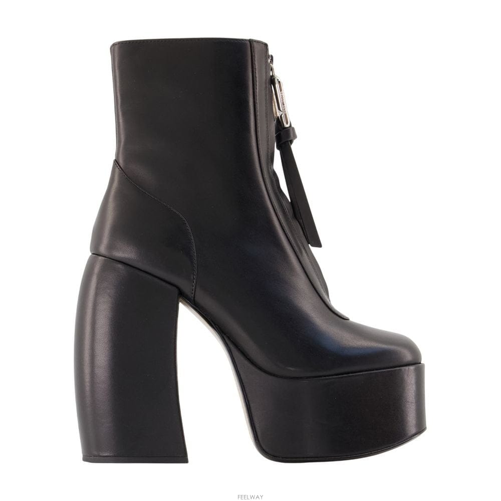 Marc Jacobs 26 F/W ��ũ �����߽� �� GIGI ��Ŭ ���� MARC JACOB B073225098426 F/W ��ũ �����߽� �� GIGI ��Ŭ ���� MARC JACOB B073