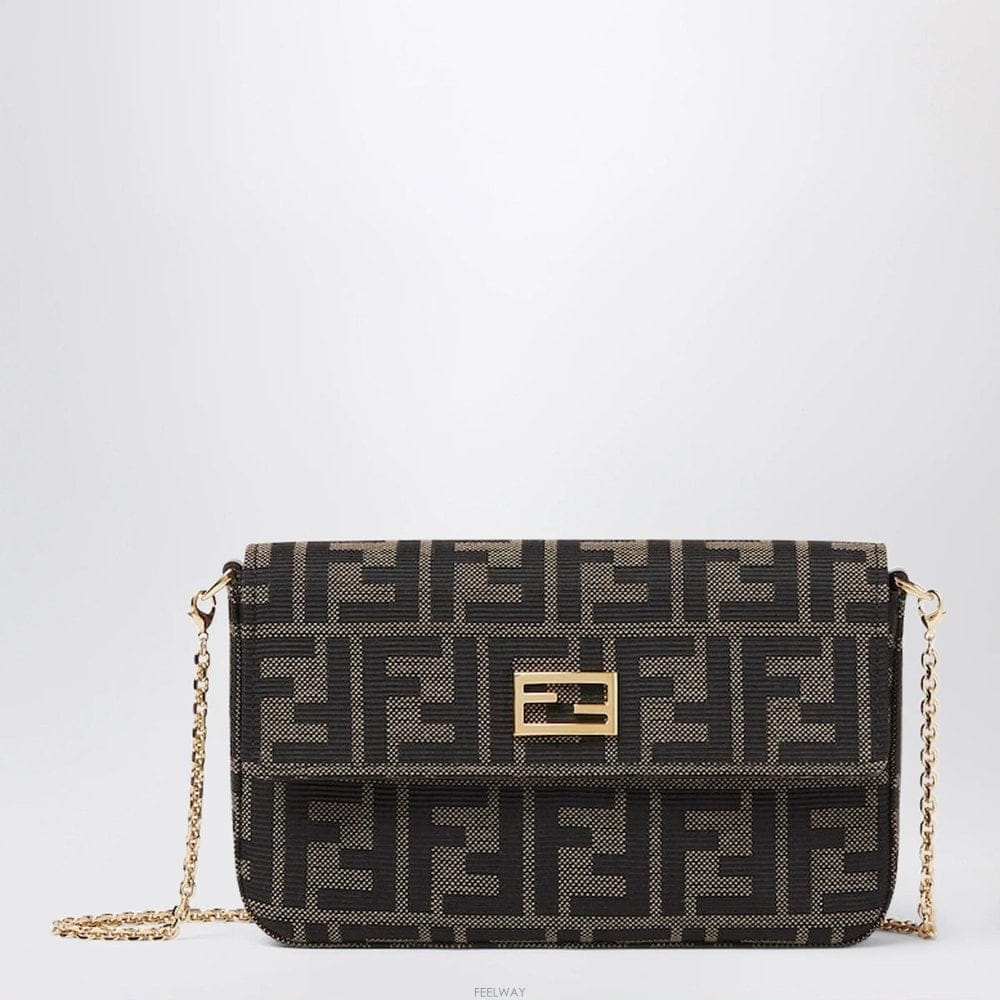 FENDI 26 F/W ��� Ʃ�� ���� �� ü�� �� FF ZUCCA ��ī�� &  B005226361526 F/W ��� Ʃ�� ���� �� ü�� �� FF ZUCCA ��ī�� &  B0