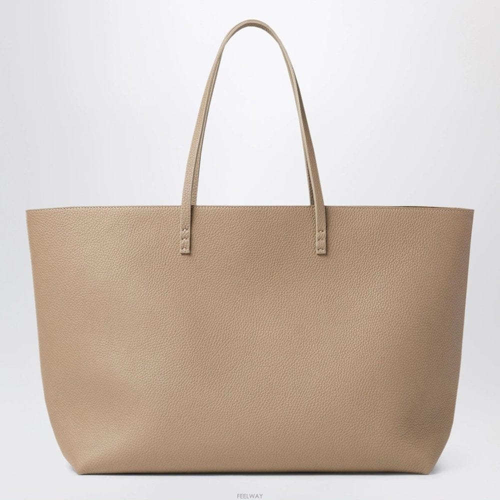 FENDI 26 F/W ��� ���� CUOIO ROMANO ���� �̵�� �� ����  B005226364226 F/W ��� ���� CUOIO ROMANO ���� �̵�� �� ����  B00