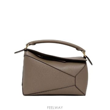 Loewe �׶�����Ÿ �ؿ� �ο��� ���� PUZZLE EDGE SMALL LEATHER HANDBAG A510P60XAW�׶�����Ÿ �ؿ� �ο��� ���� PUZZLE EDGE SMALL LEATHER 