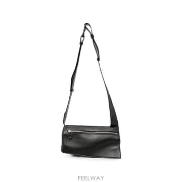 Loewe �׶�����Ÿ �ؿ� �ο��� ���� PUZZLE FRATHERLIGHT LEATHER SLING BAG B510PC�׶�����Ÿ �ؿ� �ο��� ���� PUZZLE FRATHERLIGHT LEATHE
