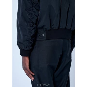 26 F/W 보테가 베네타 인테르치아토 레더 트윌 블루종 자켓 A00 B0112264610