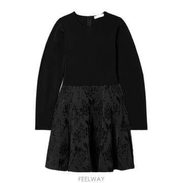 ULLA JOHNSON 26SS ��� ���� ���� �巹�� PS250132NOIBLACK TP57718226326SS ��� ���� ���� �巹�� PS250132NOIBLACK TP57718226