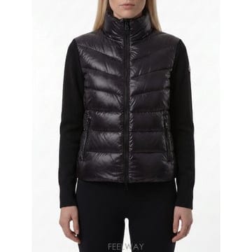Moncler Moncler ����� made of combined fabrics L20939B00024M1131999 TPMoncler ����� made of combined fabrics L20939B00024M1