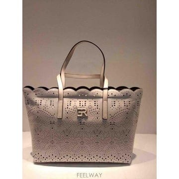 Ermanno Scervino 25SS �������뼳��� ���� �ڵ�� 12401914OFFWHITE TP58056839825SS �������뼳��� ���� �ڵ�� 12401914OFFWHITE TP580