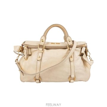 Miu Miu �δ��� MIU MIU �̿�̿� ���ڷ� ���� ���� ��ÿ ũ�ν� �ڵ���δ��� MIU MIU �̿�̿� ���ڷ� ���� ���� ��ÿ ũ�ν� 
