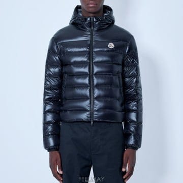Moncler 26 FW ��Ŭ���� Forzo ������ ��Ŀ�� �е� �ĵ� L2091 1A00192 595B1 99926 FW ��Ŭ���� Forzo ������ ��Ŀ�� �е� �ĵ� L2091 1A0