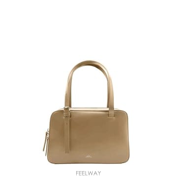 A.P.C 아페쎄 버진 박스 백 PXBMWF67017BAR B0191975048