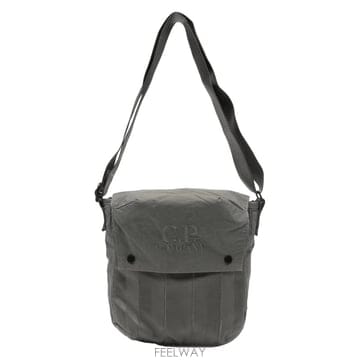 CP company 26SS �������۴� �ΰ� �ڼ� ũ�ν��� 20CMAC154A 110188M 92126SS �������۴� �ΰ� �ڼ� ũ�ν��� 20CMAC154A 110188M 