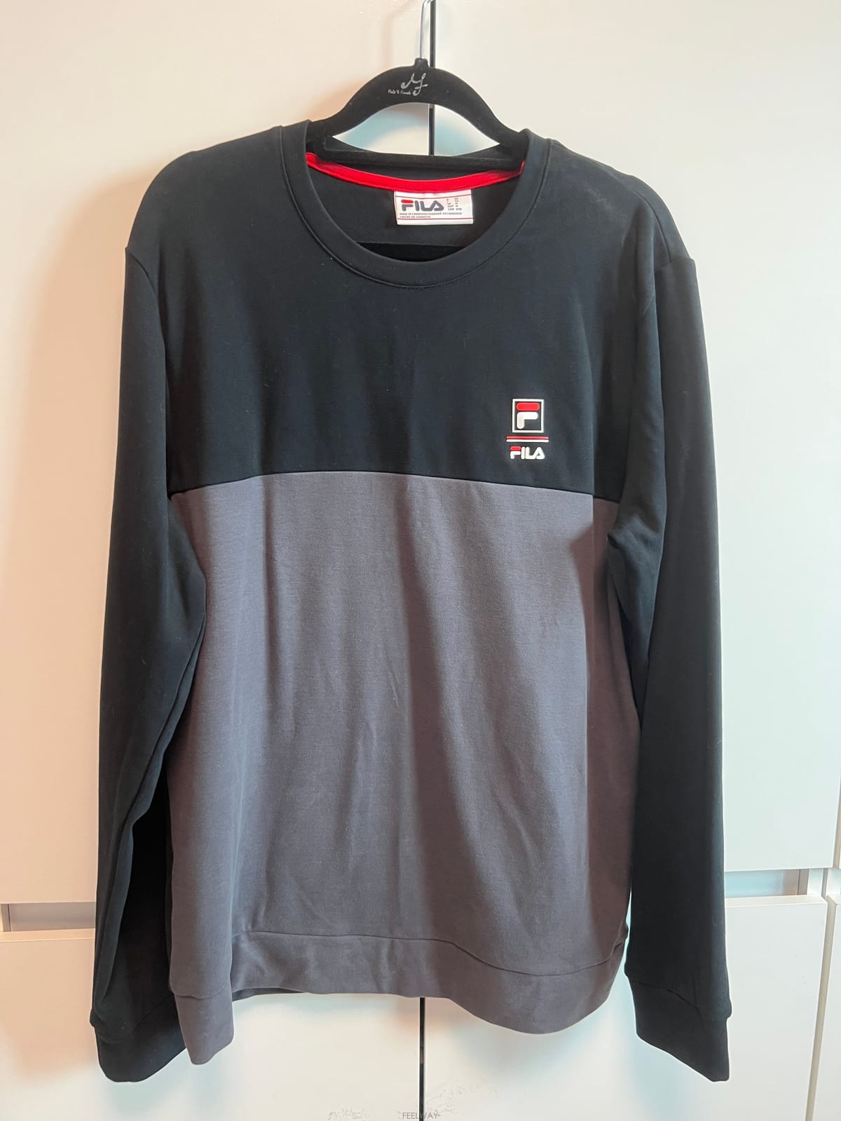 FILA (����)FILA �ٶ� ��� Ƽ����(����)FILA �ٶ� ��� Ƽ����