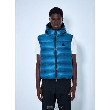 Moncler 26 FW ��Ŭ���� ���� �ĳ׽�Ʈ�� �ٿ� ����Ʈ mon0165030blu26 FW ��Ŭ���� ���� �ĳ׽�Ʈ�� �ٿ� ����Ʈ mon0165030b