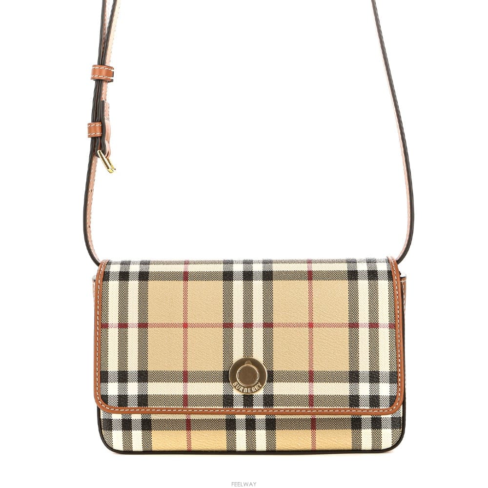 Burberry (HAMPSHIRE 8109803) ���� HAMPSHIRE ũ�ν��� 26FW(HAMPSHIRE 8109803) ���� HAMPSHIRE ũ�ν��� 26FW