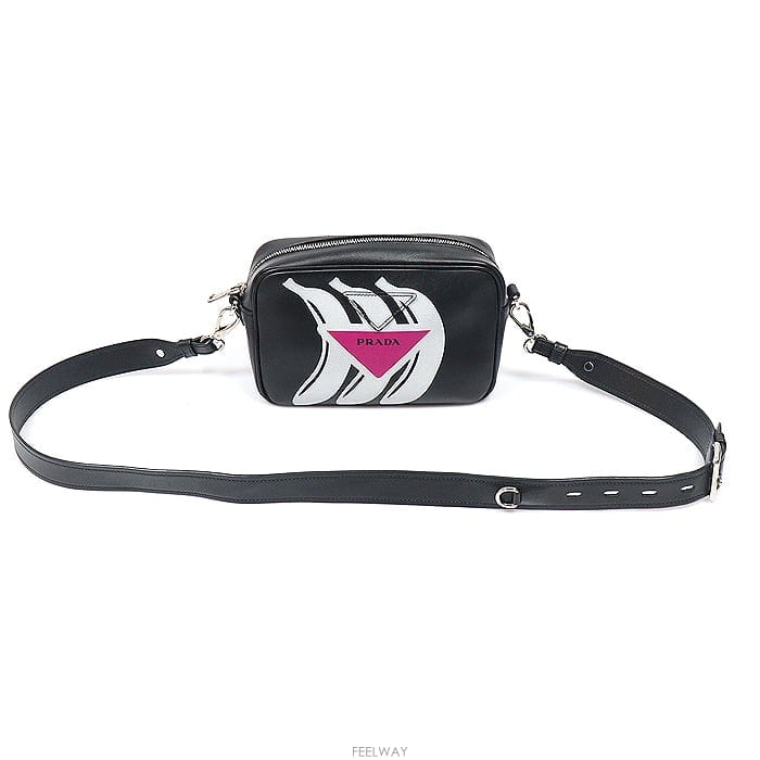 PRADA Prada(�����) 1BH093 ���� ��Ƽ ī�� �ٳ��� ����Ʈ ī�޶� ũ�ν���Prada(�����) 1BH093 ���� ��Ƽ ī�� �ٳ��� ����Ʈ ī��