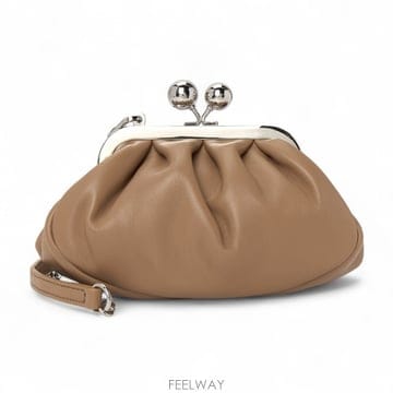 Max Mara �ۺ� Ŭ��ġ�� NEMBI 092 2625516104�ۺ� Ŭ��ġ�� NEMBI 092 2625516104