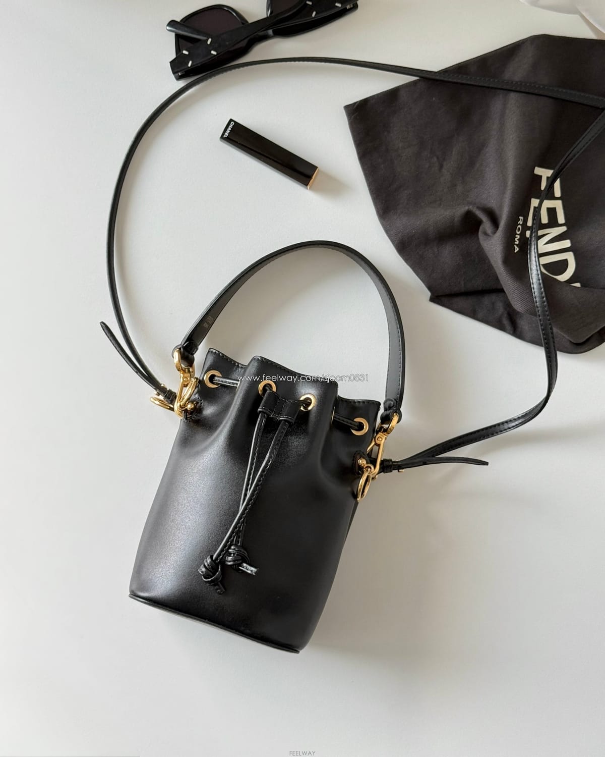 FENDI ��� ��Ʈ���� ���� �̴� ��Ŷ����� ��Ʈ���� ���� �̴� ��Ŷ��