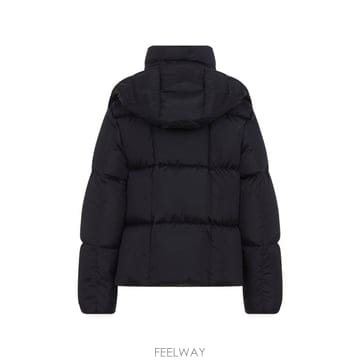 몽클레어 CASTELNEW 쇼츠 다운 자켓 L20931A001985 B0712266771