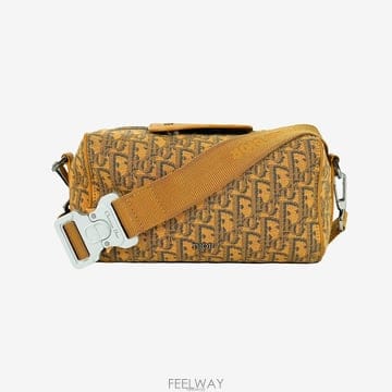 DIOR [������] ��� 1ADPO249YKY ������ũ ���� ũ�ν��� 2CVMN8HL[������] ��� 1ADPO249YKY ������ũ ���� ũ�ν��� 2CVMN
