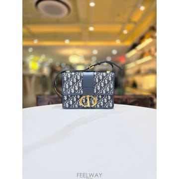 DIOR ��� 30 ������ �� ���� ��� ������ũ ��ī�� M9203UTZQ��� 30 ������ �� ���� ��� ������ũ ��ī�� M9203UTZQ