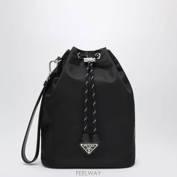 프라다 클러치백