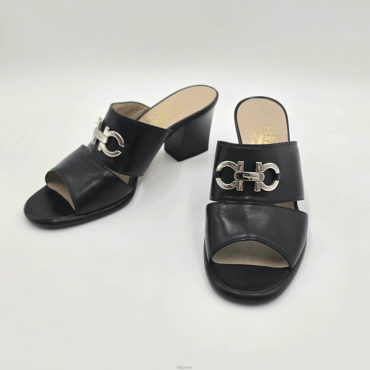 Ferragamo �䷹���� 9710F ������ 235size�䷹���� 9710F ������ 235size