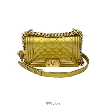 샤넬 Chanel A67085 골드 보이샤넬 금장 스몰 숄더백 (19번대)