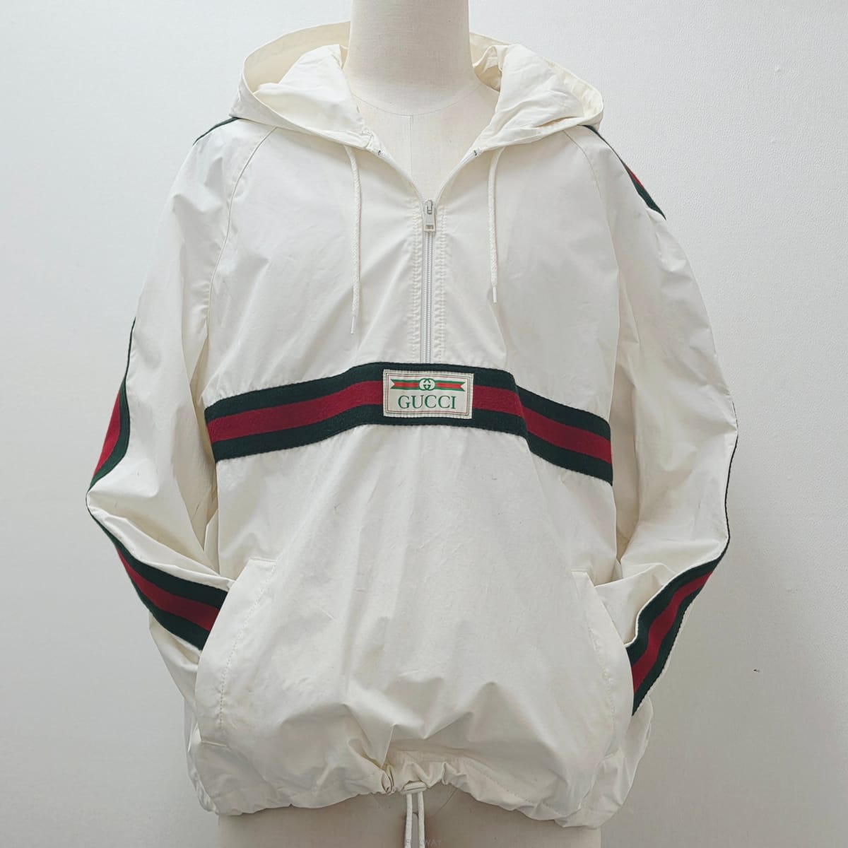 GUCCI ���� �Ƴ�� ����극��Ŀ �ĵ�ž 42���� �Ƴ�� ����극��Ŀ �ĵ�ž 42