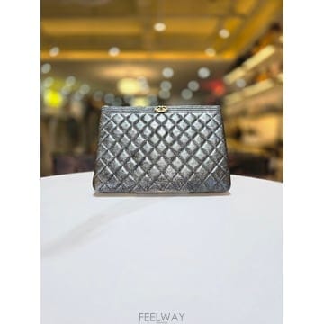 CHANEL ���� ���� ��Ƽ�� Ŭ��ġ�� ���̵� ��Ż�׷��� A84406���� ���� ��Ƽ�� Ŭ��ġ�� ���̵� ��Ż�׷��� A84406