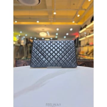 CHANEL ���� Ŭ���� ���̾Ƹ�� ���� ����Ų ���� ���� Ŭ��ġ A52552���� Ŭ���� ���̾Ƹ�� ���� ����Ų ���� ���� Ŭ��ġ A5