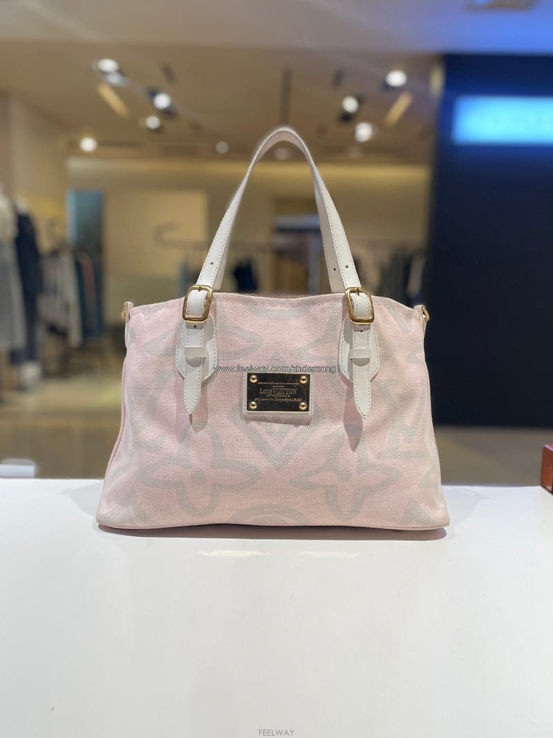 Louis Vuitton ���̺��� Ÿ��Ƽ���� ī�ٽ� PM ����� M95672���̺��� Ÿ��Ƽ���� ī�ٽ� PM ����� M95672