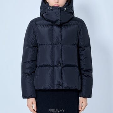Moncler 26 FW ��Ŭ���� Castlenew ĳ���� Ǫ�� �ĵ� ���� L2093 1A00198 539ZD 99926 FW ��Ŭ���� Castlenew ĳ���� Ǫ�� �ĵ� ���� L2093 1
