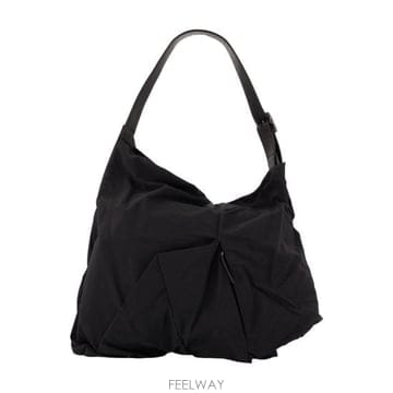Yohji Yamamoto 26FW ���� �߸����� ũ�ν��� DV I05 603 02 02 black26FW ���� �߸����� ũ�ν��� DV I05 603 02 02 black