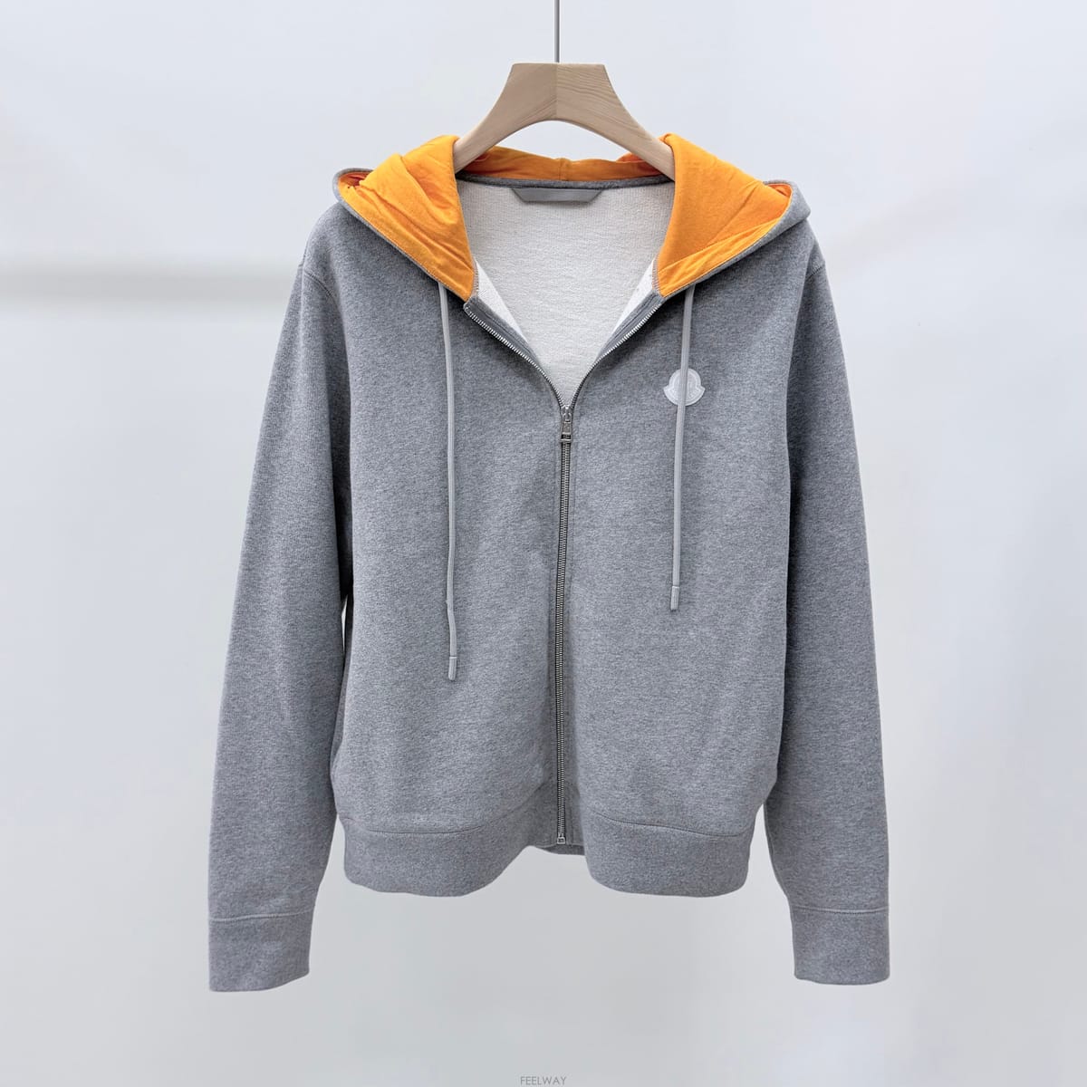 Moncler [A+��/M] ��Ŭ���� �ΰ� ��ư �ĵ����� �׷���[A+��/M] ��Ŭ���� �ΰ� ��ư �ĵ����� �׷���
