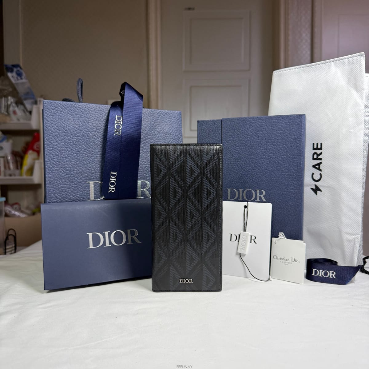 DIOR ��� CD ���̾Ƹ�� ĵ���� ��Ƽ�� ������ ������� CD ���̾Ƹ�� ĵ���� ��Ƽ�� ������ ����