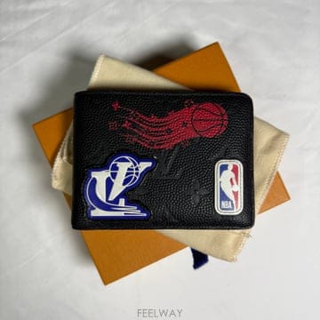 루이비통 x NBA 모노그램 멀티플 월렛 반지갑 M80624